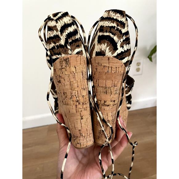 Bamboo Animal Print Heels Size 8 - Picture 4 of 11